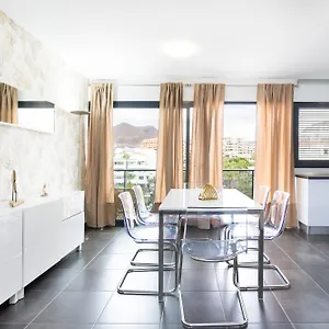 https://new-apartment-center-los-cristianos.in-canary-islands.com